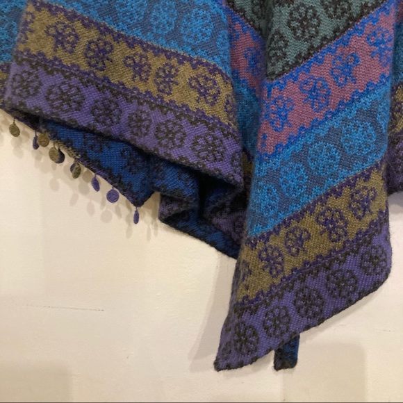 Millas Bolivia 100% Alpaca handloomed in Bolivia multicolor poncho size medium - Picture 6 of 9